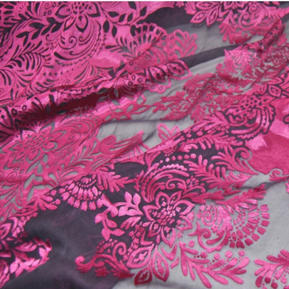 Modevolle grote roze bloemenpr - Robe Silk Women recensie en prijs
